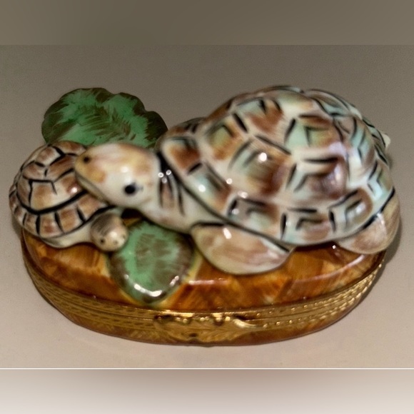 Limoges Turtle Family Porcelain Figurine Collectible 100% Auth… - Picture 8 of 14